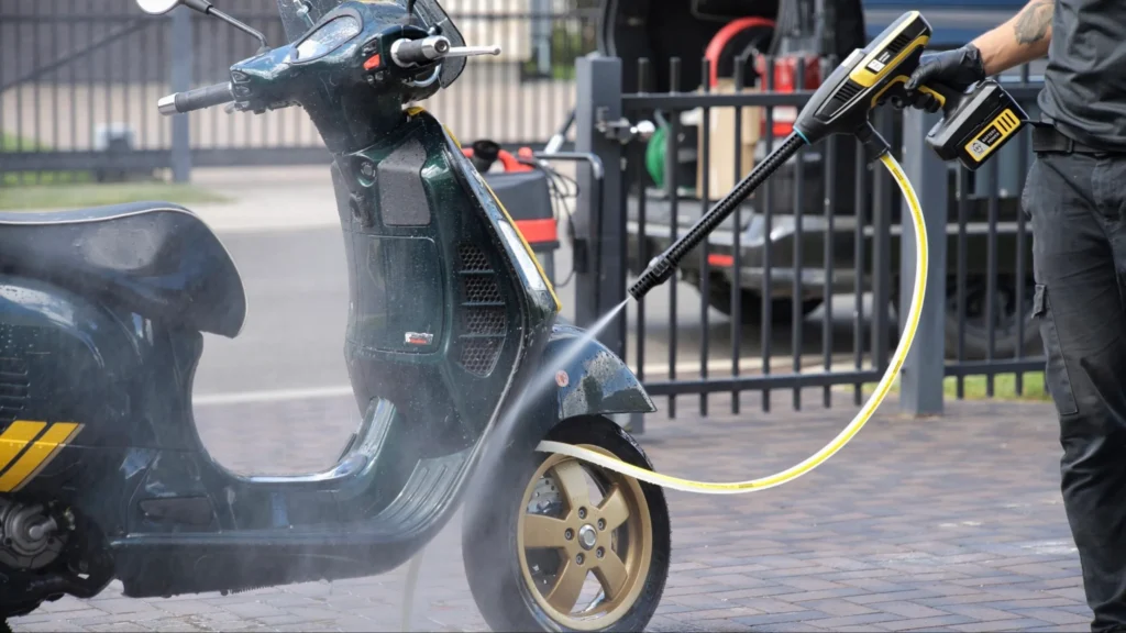 Scooter washing and polishing 