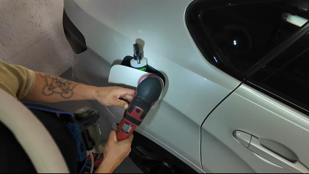 Polishing pads for cutting, polishing and finishing stages