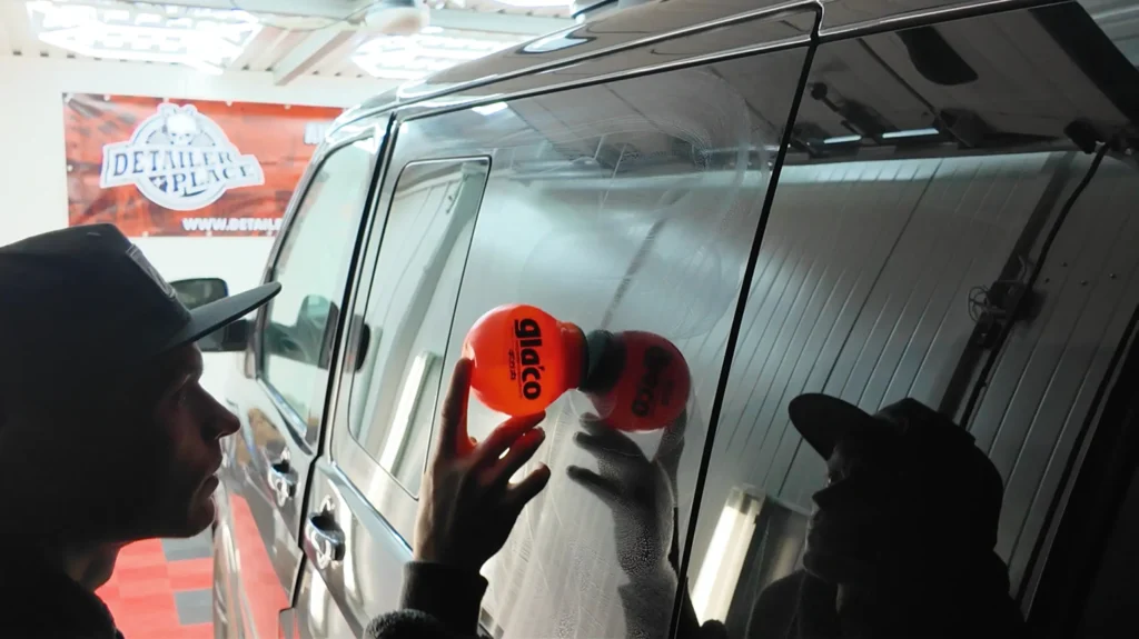 detailer place turbo hands detailer using glaco glass coating
